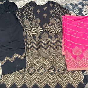 New 3 piece Laxauary Lawn Salwarkameez  Pakistani dress l